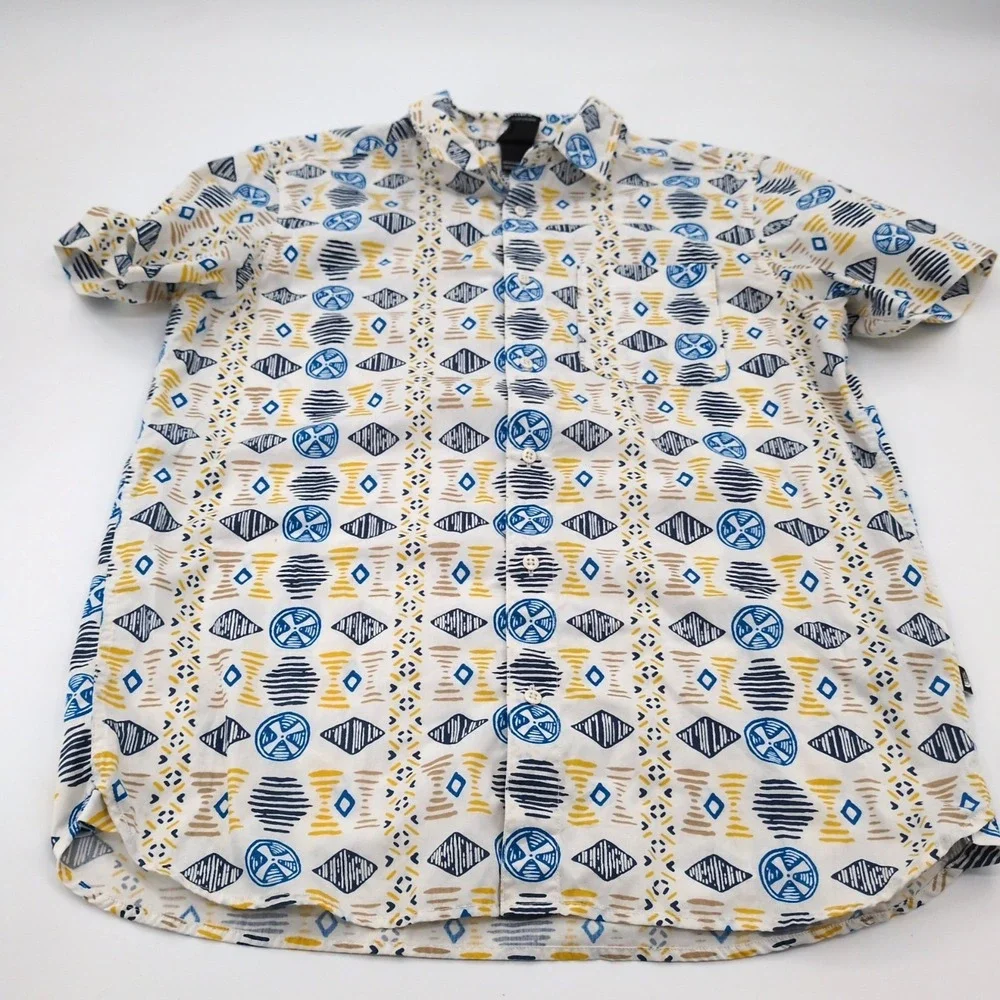 The North Face Shirt Men's Large White Baytrail Button‎ Up Short Sleeve Abstract